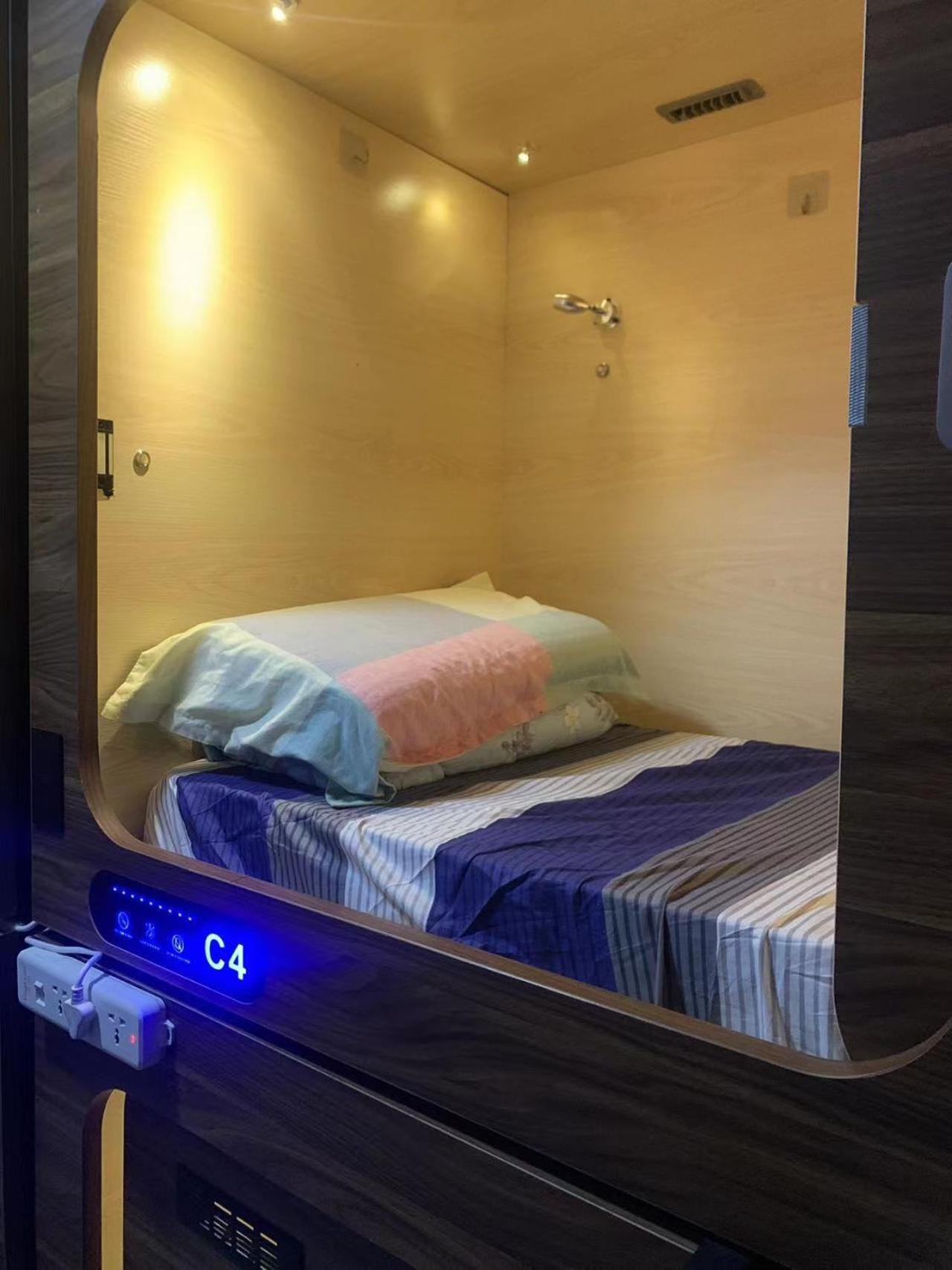 Sleep Cubee Hostel Гонконг Экстерьер фото